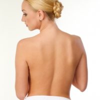 女性の肩甲骨